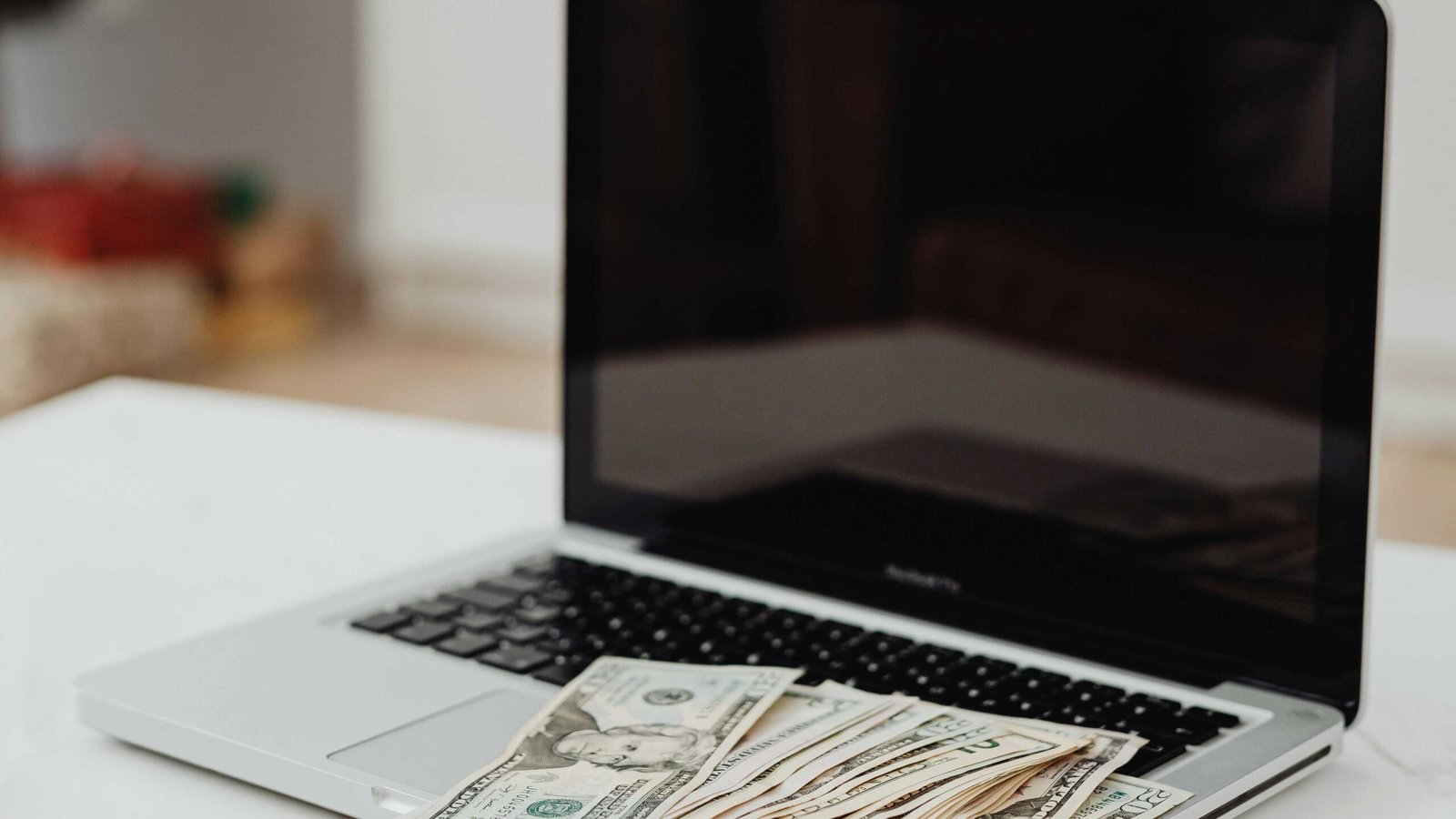 This Side Hustle Is Exploding Across America in 2026