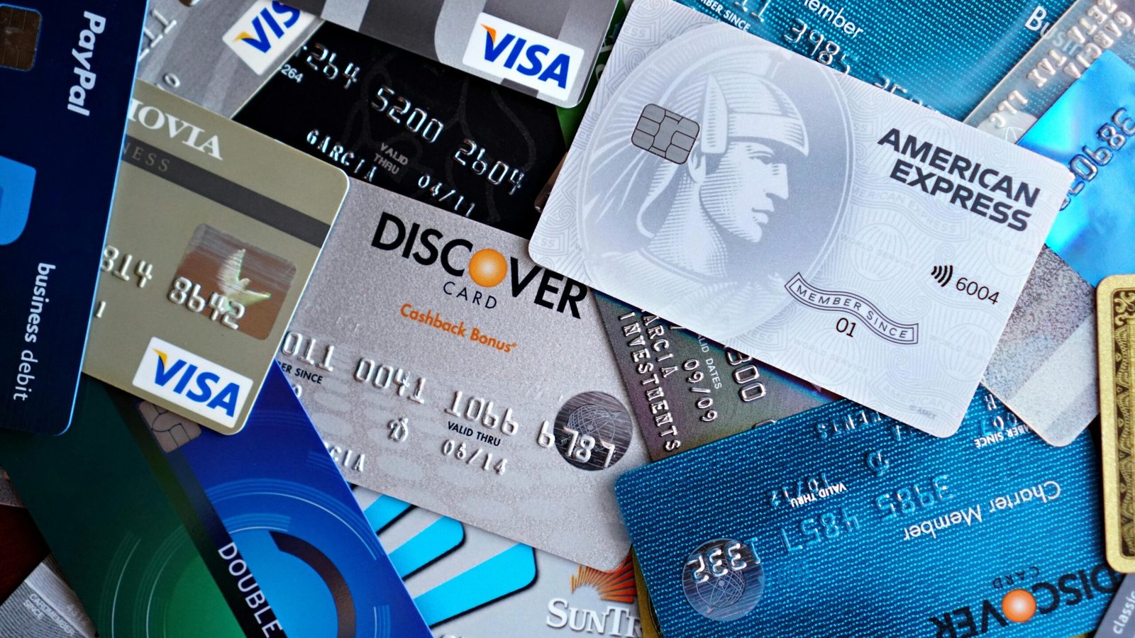 Americans Are Using Credit Cards Like It’s an Emergency